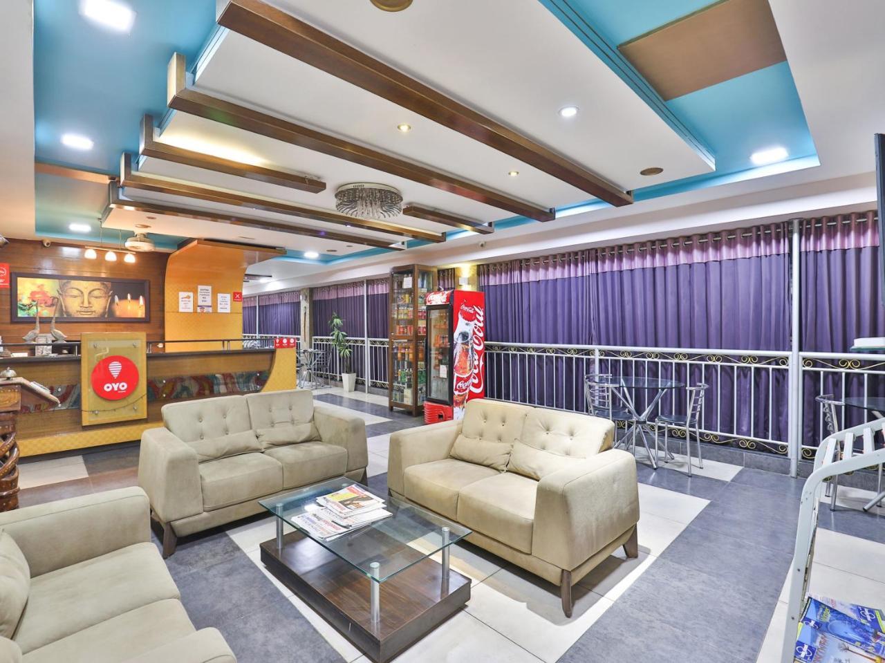 Oyo 4161 Hotel Shailly Inn أحمد أباد المظهر الخارجي الصورة