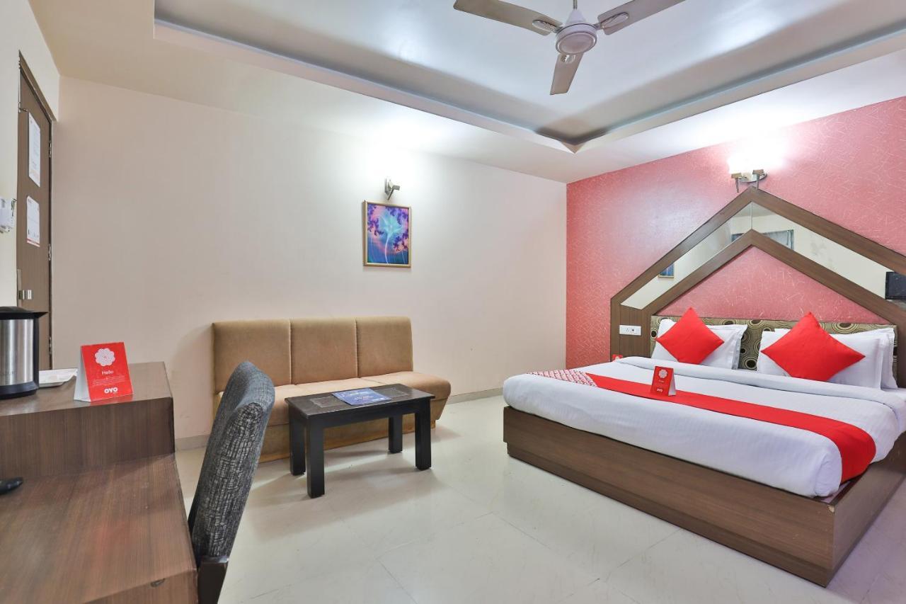 Oyo 4161 Hotel Shailly Inn أحمد أباد المظهر الخارجي الصورة